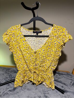 one clothing Bright Yellow Floral V-Neck Buttoned Tie-Waist Top